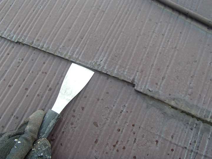 スレート屋根の縁切り不足でした
