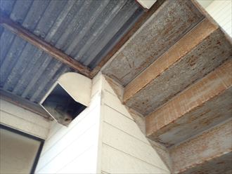 木更津市朝日のアパート鉄骨階段、塩害対策で塗装工事のご提案