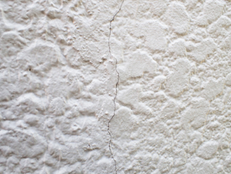 市原市青葉台にて外壁塗装の調査、クラックが多数発生したモルタル外壁にはエラストコートによる外壁塗装工事をご提案