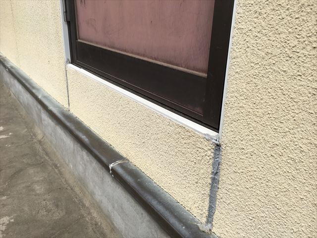 外壁の塗膜の劣化です