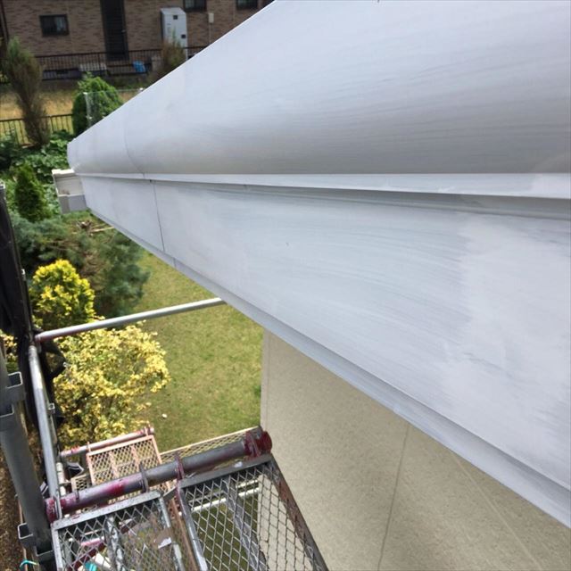 土浦市、板金製の破風板（はふいた）に防サビ塗装をおこないます！