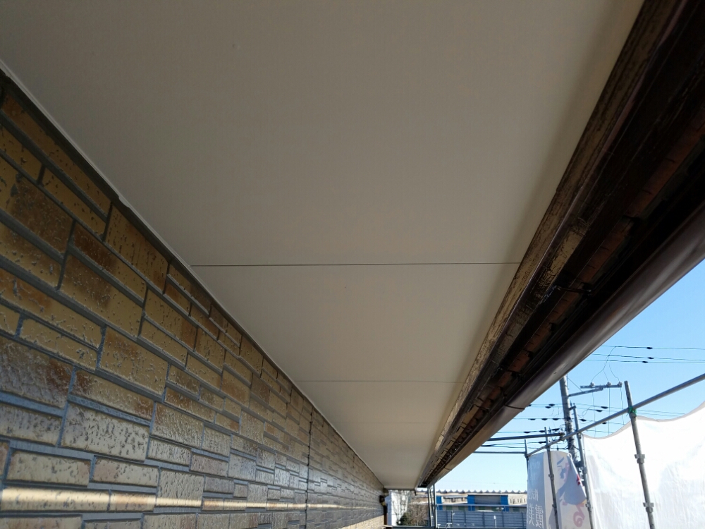 つくば市で塗り替え、カビの生えやすい軒天には防カビ材で塗装！