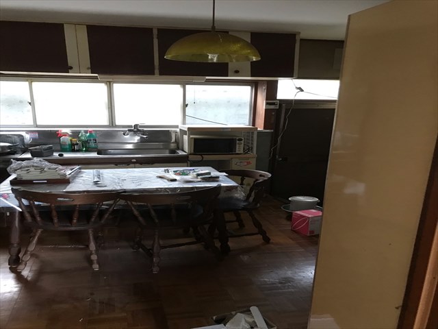 石岡市で一軒家リフォーム。キッチン戸棚の塗装をして清潔感アップ！