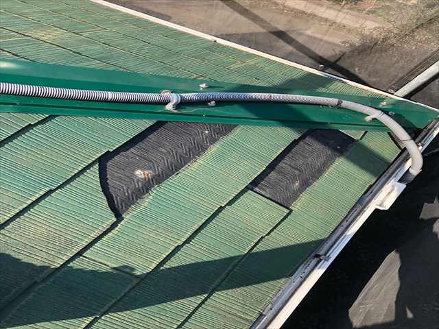 鉾田市、割れて欠けてしまったスレート屋根の補修して塗装可能に！