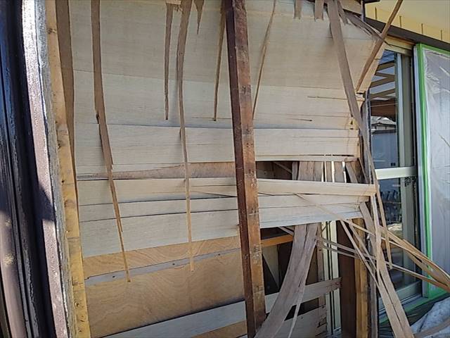 石岡市、雨戸の戸袋がボロボロに！木板を張り替え塗装して美しく！