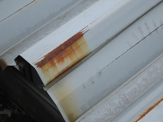 福島市でアパートの折板屋根の塗り替え見積もり、現場調査をしてきました