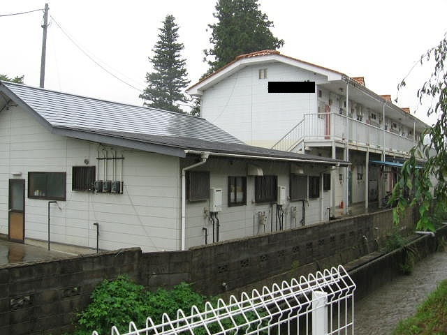 福島市内にある築30年以上の平屋造りと二階建ての賃貸アパートの調査点検（無料）に伺いました。