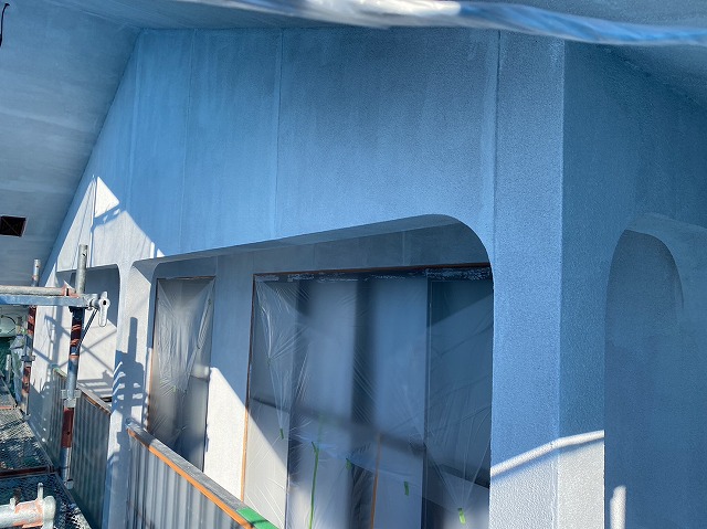 駒ヶ根市：モルタル外壁にエピテックフィラーAEⅡで下塗り