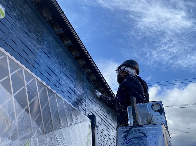 上伊那郡南箕輪村:リファイン1000MF-IRで外壁サイディングに仕上げ塗装
