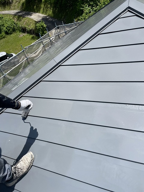 下伊那郡部：金属屋根を遮熱塗料で仕上げ塗装
