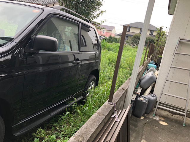 岐阜市柳津町で台風で破損したフェンスを現場調査しました