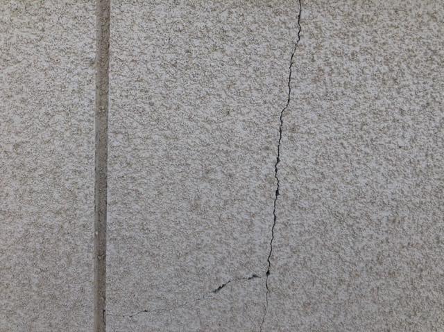 揖斐郡大野町で外壁がひび割れてきた！と思ったら外壁塗装を検討しよう
