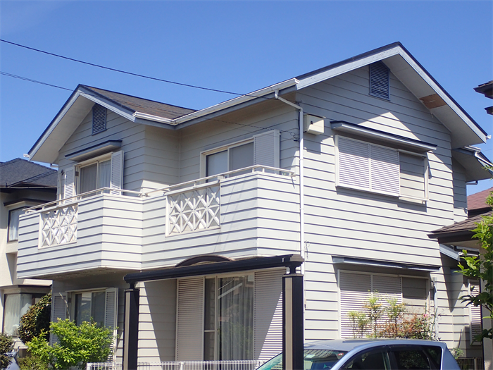 千葉市若葉区御成台にて屋根調査にあわせて鎧張りサイディングの外壁塗装前点検を実施