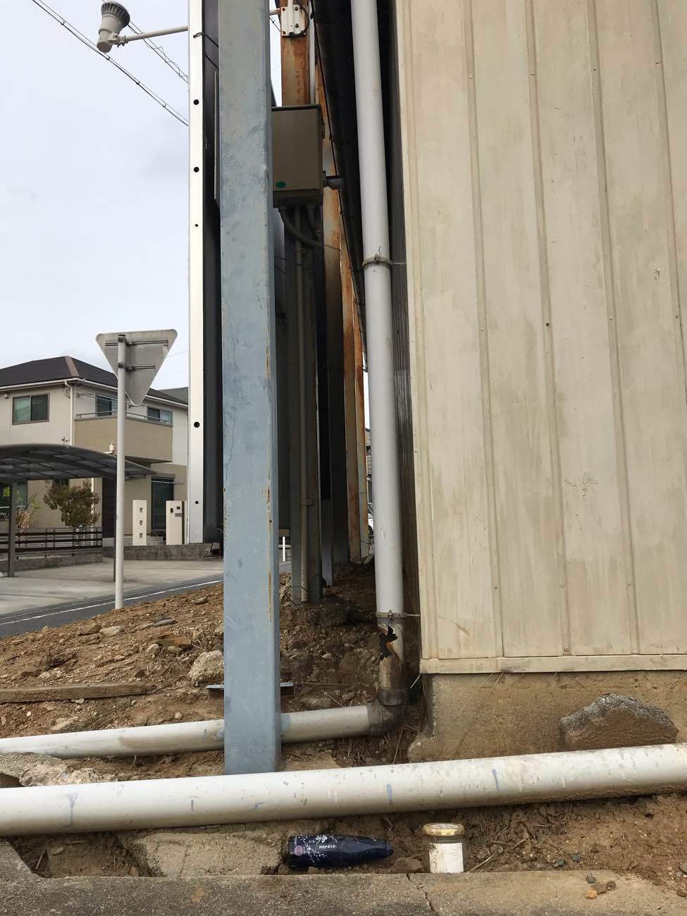 刈谷市新田町にて貸し倉庫の雨樋補修の現地調査に伺いました