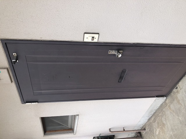 塗装前玄関ドア
