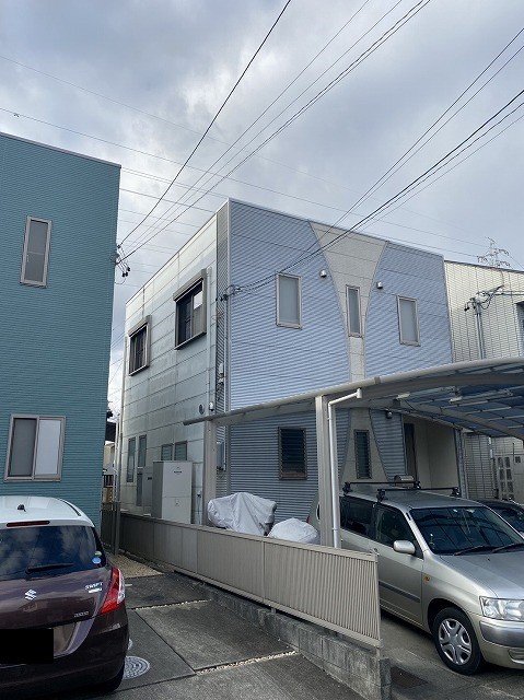 松阪市築18年陸屋根サイディング外壁のお家での現場調査