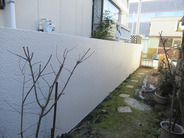 甲府市　塀塗装　完成写真