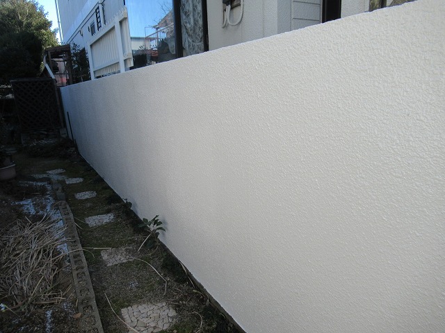 甲府市　塀塗装　完成