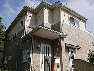 大田区下丸子にて、人気の塗料パーフェクトトップを2色使用して柔らかな印象のツートンカラーのお住まいに！