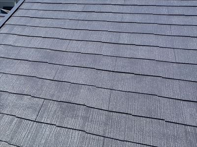 横浜市瀬谷区下瀬谷の築30年住宅にてサーモアイSi(クールディープグレー)でのスレート屋根塗装工事を実施