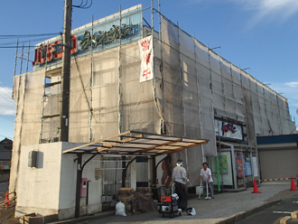 千葉県富津市　外壁塗装　屋根カバー工法　足場架設　メッシュシート設置