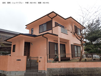 屋根:シェイドブルー 外壁:ND-491 擁壁:ND-491