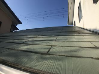 木更津市畑沢で窓サッシから雨漏れが生じ、原因を追究するために散水試験を実施