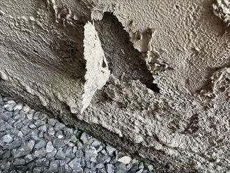 足立区千住にて13年前にフッ素塗料で塗装を行ったモルタル外壁の調査を実施