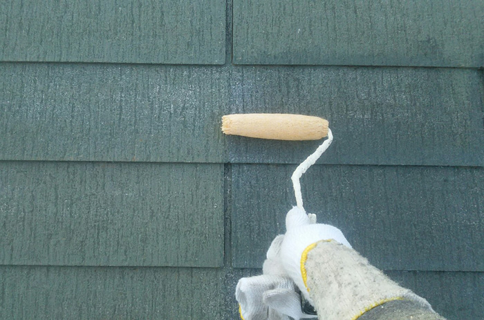 屋根塗装　シーラー塗布