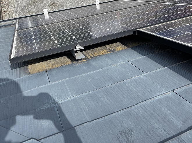 太陽光パネル設置屋根の塗装