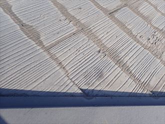 四街道市和良比の屋根の色褪せや塗膜が剥がれの起き始め、屋根塗装工事のご提案