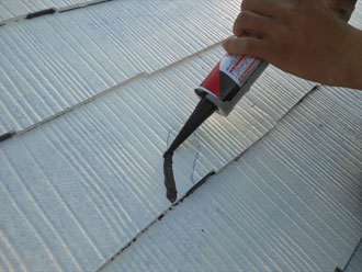 屋根材割れ補修