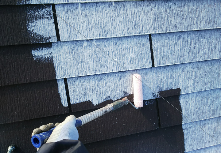 屋根塗装の下塗り工程
