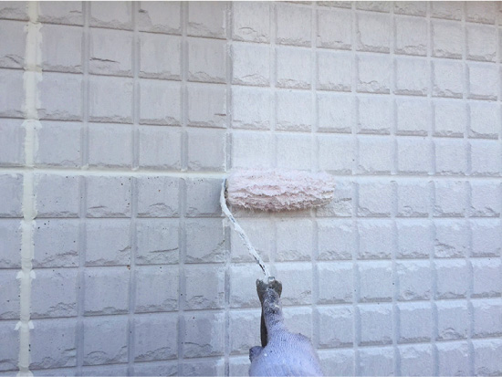 ALCパネル外壁をシーラーで塗装