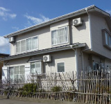 施工前の2階建ての戸建住宅