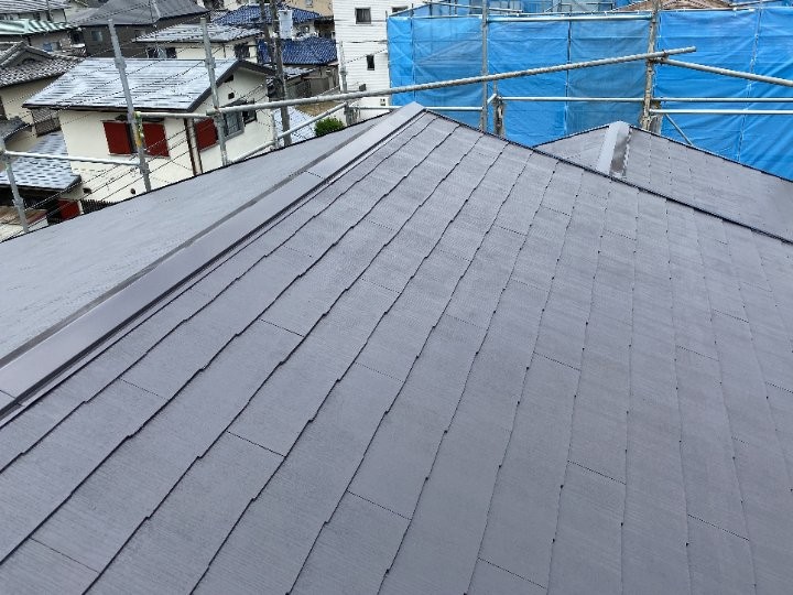 屋根の上塗り完了