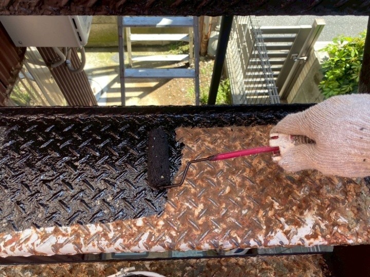 錆止め（下塗り）で鉄部をガード