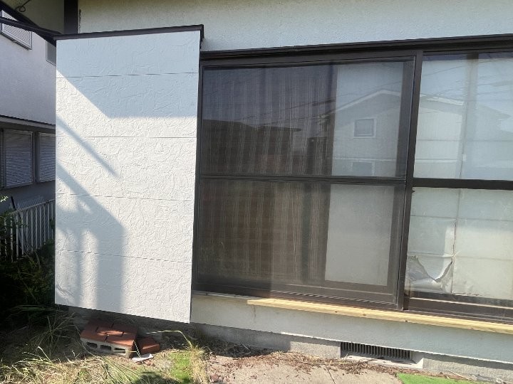 雨戸（戸袋）を解体・補修しサイディングで復旧したお住まい