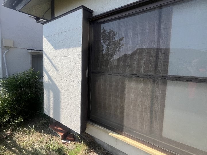 袖ヶ浦市神納にて劣化した雨戸（戸袋）を解体・補修しサイディングで復旧