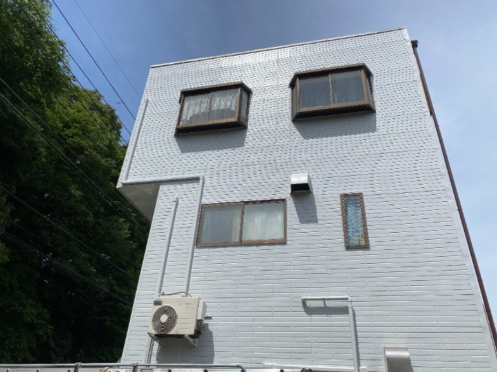 千葉市中央区亥鼻にて雨漏りした外壁に「シーリング補修工事＋外壁塗装工事」を行い防水性を回復