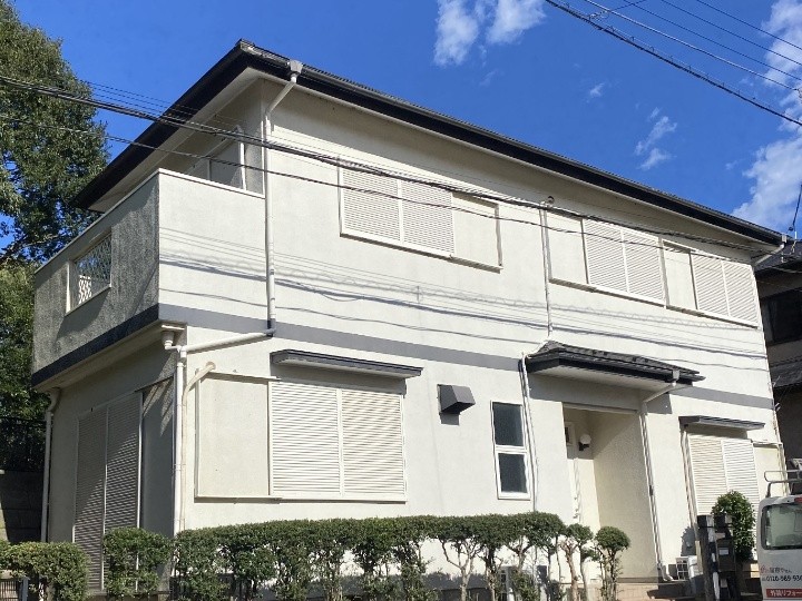 パーフェクトトップを用いた外壁塗装工事前のお住まい