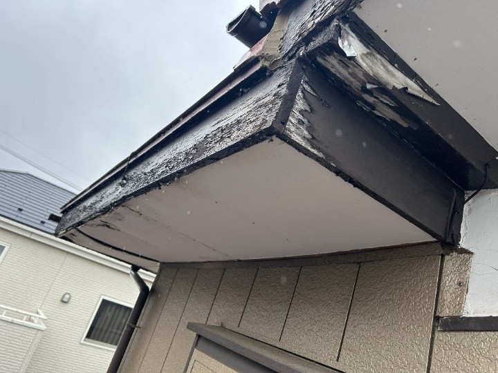 傷んだ「破風板・軒天」