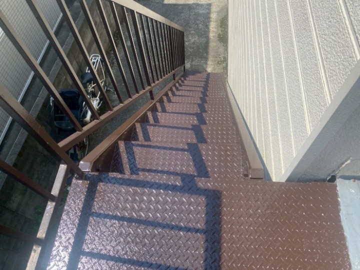 上塗り（ファインパーフェクトトップ）で仕上げ