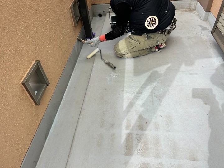 下地処理とプライマー塗布