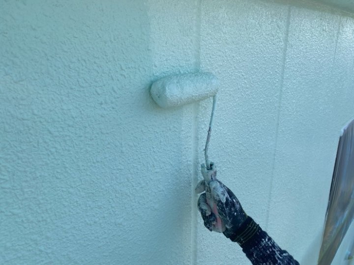 上塗り仕上げ作業