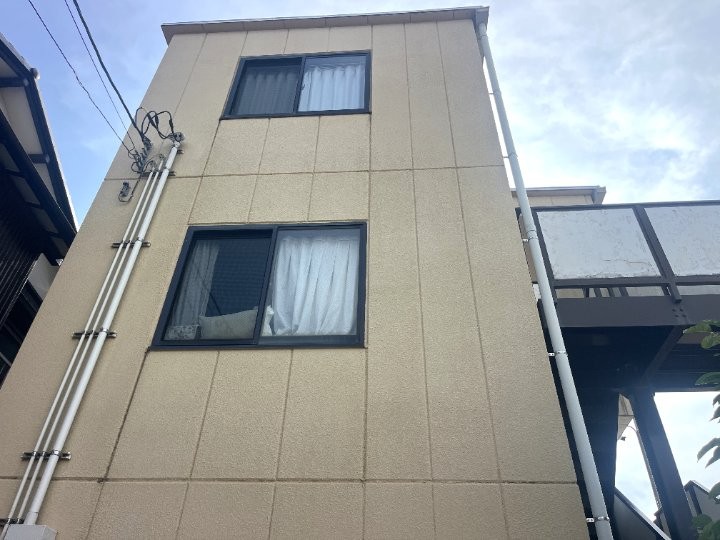 集合住宅の外壁全景