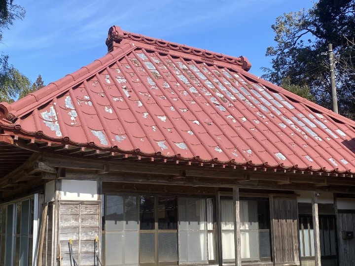 塗膜剥離した屋根全景
