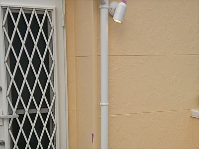 文京区本駒込にて雹災による塗膜へのダメージを外壁塗装(パーフェクトトップ：ND-208)で改善