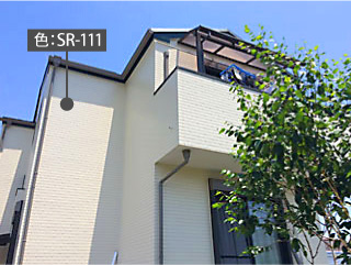エスケーSR-111で白く明るい外観にイメージチェンジした施工後の戸建