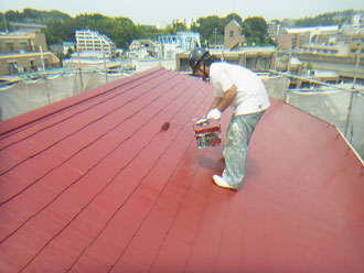 横浜市都筑区｜屋根塗装はアレスクール1液Siで鮮やかなレッドの屋根に